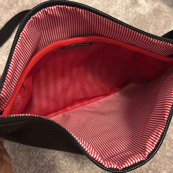 Hershel Nylon envelope style adjustable unisex shoulder crossbody bag new - Picture 12 of 17